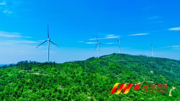 風(fēng)力發(fā)電助綠色發(fā)展2.jpg