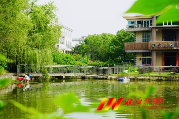 村在綠中 人在景中.JPG